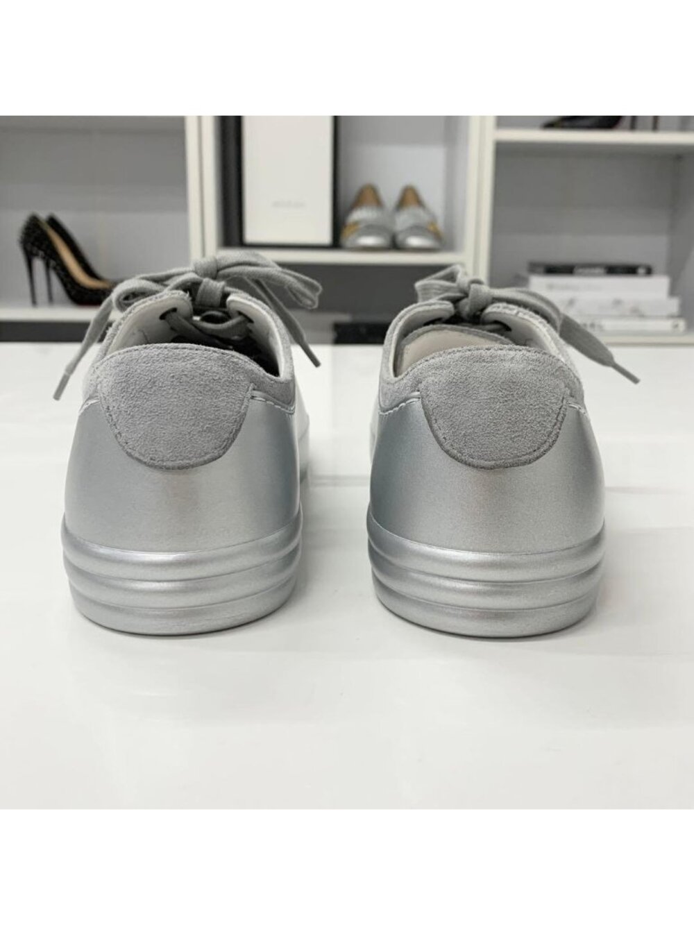 Chanel CC Logo Suede Leather Sneakers Gray Silver - Picture 5 of 10